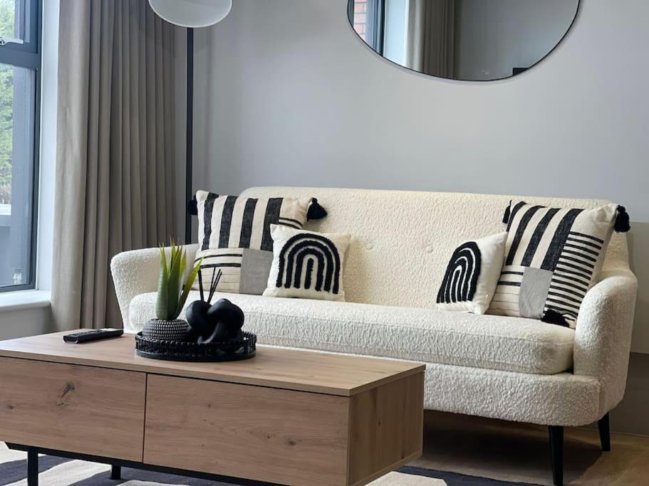 Trendy Apartment In Cardiff Free Parking Exterior photo